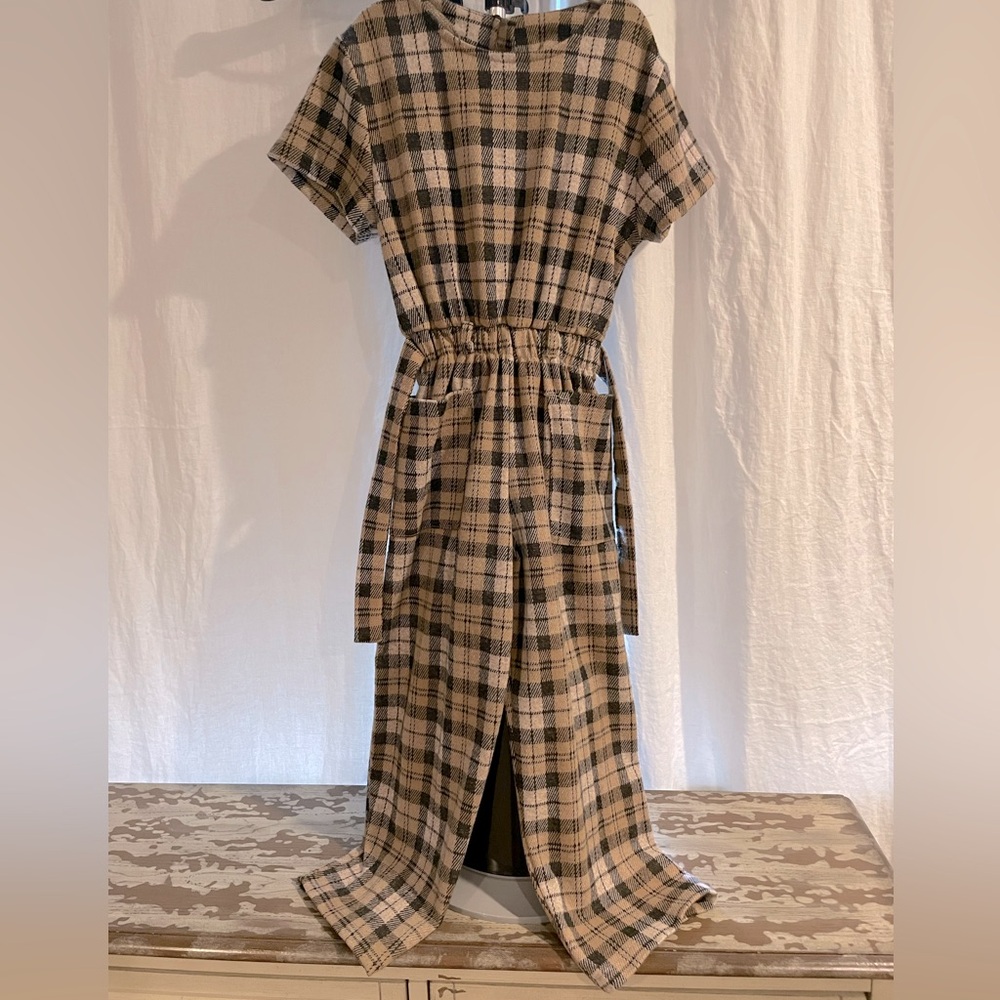 ZARA girls Plaid Jumpsuit with short sleeve. Size US9